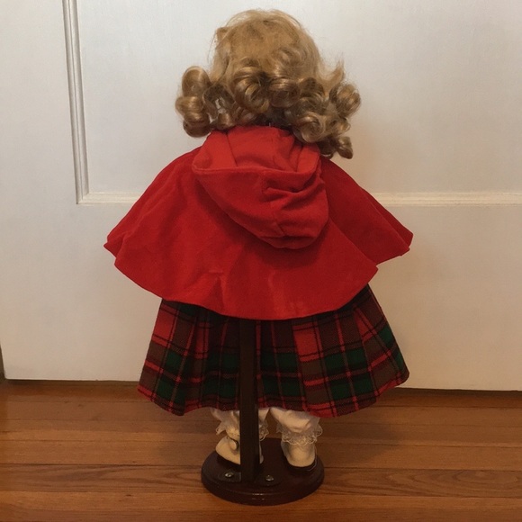 Vintage Red Riding Hood Porcelain Doll in Original Box - Picture 3 of 12
